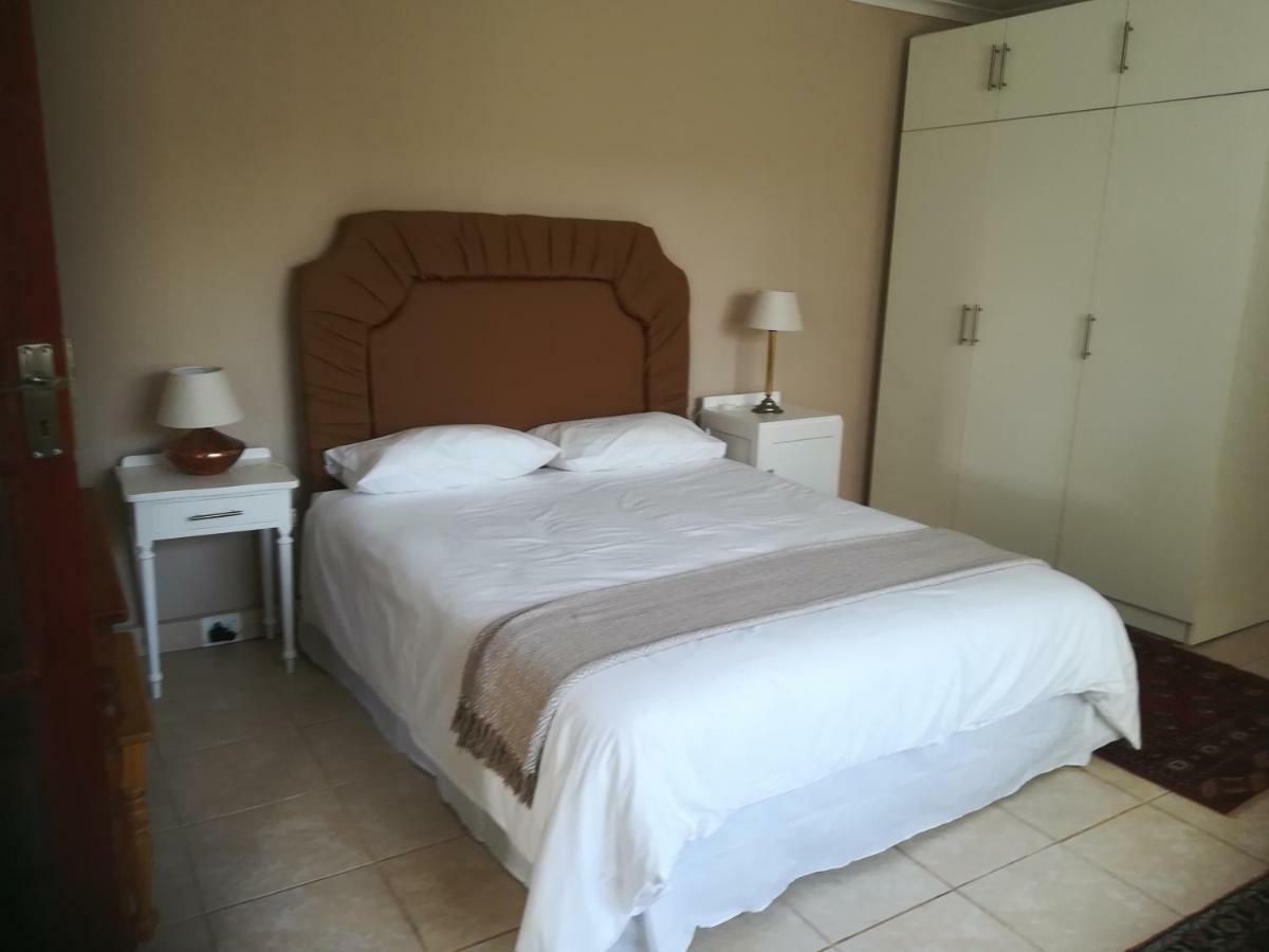 Daphne'S Place Apartment เฮอร์มานุส ภายนอก รูปภาพ